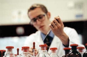 Researcher performs new clinical trial for mesothelioma treatment