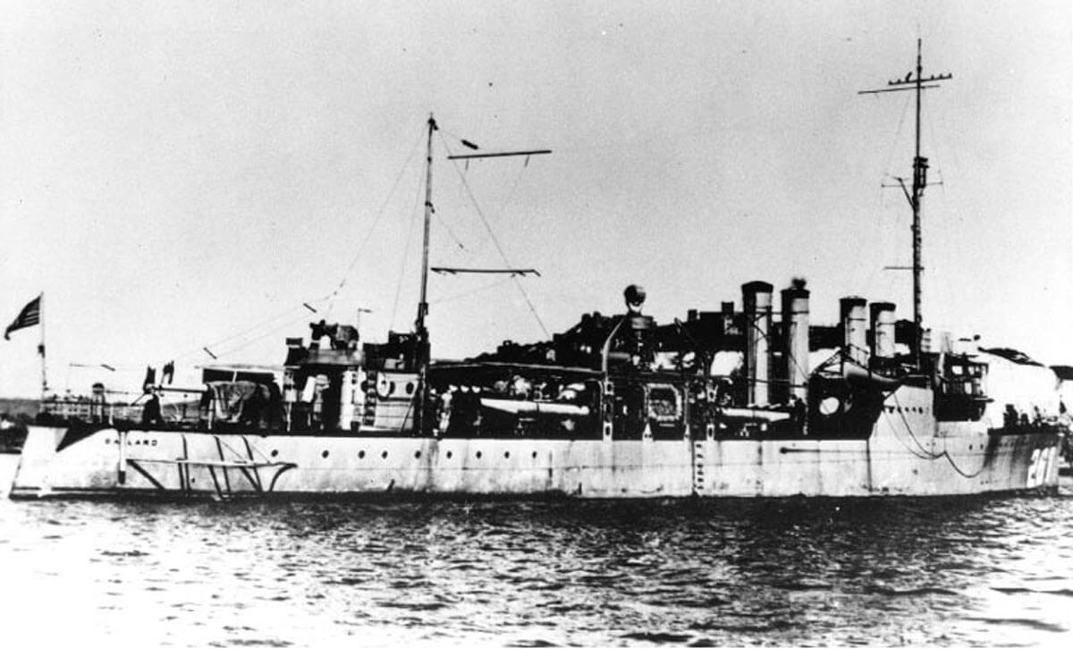USS_Ballard_(DD-267)