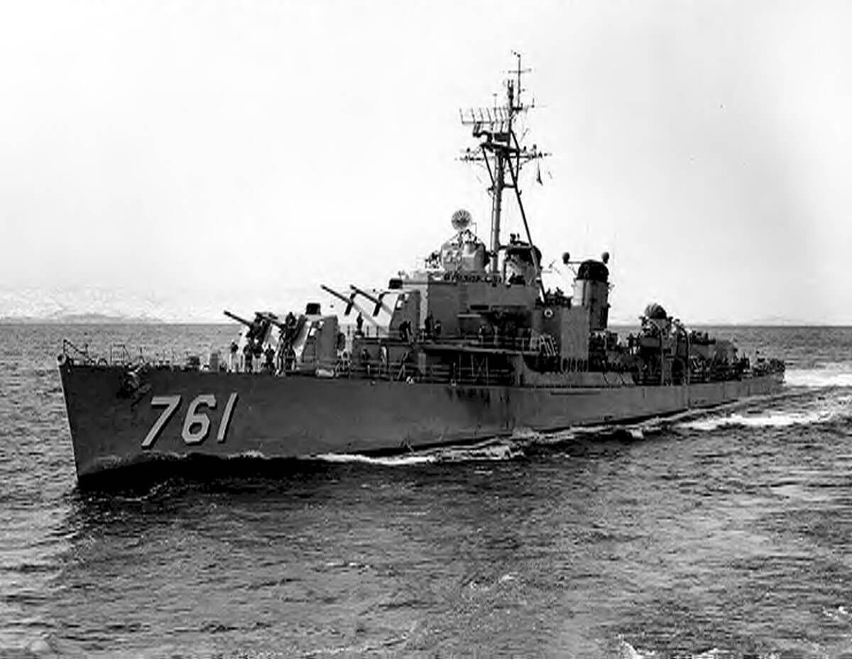 USS_Buck_(DD-761)